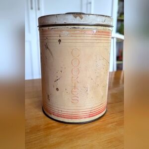 Vintage Cookie Tin in Cream and Red